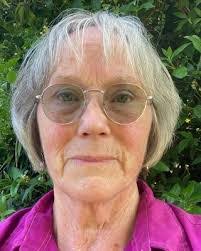 Pauline Earle's Instagram, Twitter & Facebook