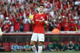 Rodrigo dourado cunha (born 17 june 1994) is a brazilian professional footballer who plays as a midfielder for internacional. Dourado Chega A Outra Janela De Transferencias Como Principal Alvo Do Inter Cidadeverde Com