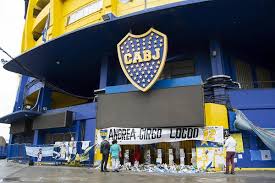 First i want to save gymnasia from relegation, then we'll see. boca are second in the superliga, a point behind leaders argentinos juniors, while gimnasia are. Diego Maradona Neapel Barcelona Lionel Messi Und Boca Juniors Nehmen Abschied Mopo De