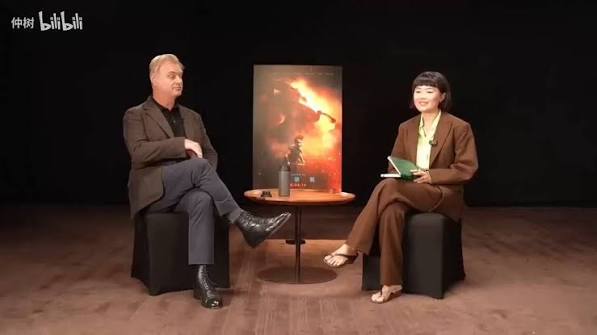 Nolan's Chinese Interview Goes Viral After Viewers Praise Interviewer 👇 Full story & link in the comments