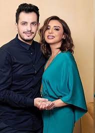 وردا على الأقاويل التي انتشرت في الكثير من وسائل التواصل حول طلاق النجمة أنغام من زوجها الموزع الموسيقي أحمد إبراهيم، هاهو الصديق والزوج أحمد ينفي لي خبر. ØµÙˆØ± Ø±ÙˆÙ…Ø§Ù†Ø³ÙŠØ© ØªØ¬Ù…Ø¹ Ø£Ù†ØºØ§Ù… ÙˆØ²ÙˆØ¬Ù‡Ø§ Ø£Ø­Ù…Ø¯ Ø¥Ø¨Ø±Ø§Ù‡ÙŠÙ… Ø´Ø§Ù‡Ø¯