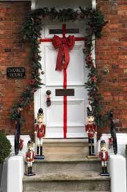 35 Stunning Christmas Front Doors Decoration Ideas New 2021 Page 11 Of 35 My Blog Door Decorations Classroom Christmas Door Decorations Winter Door Decorations