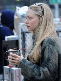 I had a chance to chat with her while she was in london working. Amanda Seyfried And Mark Wahlberg Wear Plaid While Filming Ted 2 Amanda Seyfried Hair Blonde Hair Color Brad Pitt Long Hair