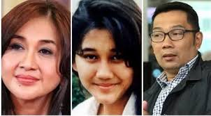 Berikut foto jadul desy ratnasari dan mendiang nike ardilla yang brilio.net kutip dari akun instagram @serba_serbi.djadoel, kamis (8/3). Paramitha Rusady Dan Ridwan Kamil Mengenang 23 Tahun Wafatnya Nike Ardilla News Entertainment Fimela Com