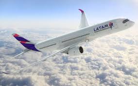 Latam tem alta de 30% na emissão de passagens com pontos para alta  temporada 2023-2024