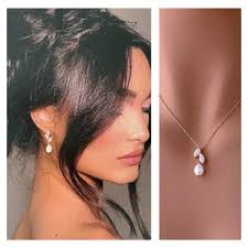 Vintage 18 Necklace Gold Toned Chain With Clear Heart Stone Used