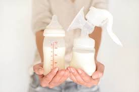 Menyimpan susu di dalam botol kaca dan karton, memiliki kemungkinan pecah dan membuat freezer menjadi berantakan nantinya. Ramai Yang Silap Cara Menyimpan Susu Ibu Kesalahan Ini Patut Dielakkan Pa Ma