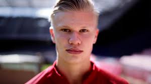There is a lack of a 30+ goal young striker in the market, and if haaland keeps his form he can ask for a lot of money. Der Fitnesstrainer Dem Erling Haaland Zu Hause Vertraut Trustmycoach