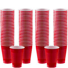 Ya hay muchos juegos con cerveza, alcohol, tequila o el veneno de su preferencia. Vasos Rojos De Plastico 355ml Party City