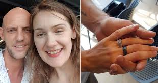 How long should a christian. Couple Who Met Through A Christian Dating Site Are Getting Married Just One Month After Their First Meeting Small Joys