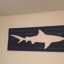 Foto Del Comprador Stacey Wilson Que Ha Escrito Una Resena De Este Articulo Con La Etsy App For Iphone Wooden Shark Surf Decor Diy Pallet Projects