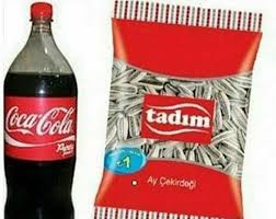 Mahallede Toplanip Muhabbet Eden Genc Itemleri Gencler Eten