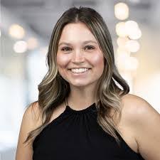 Taylor Lipinski's Instagram, Twitter & Facebook