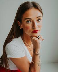 𝐇𝐚𝐧𝐧𝐚𝐡 𝐇𝐚𝐲𝐞𝐬