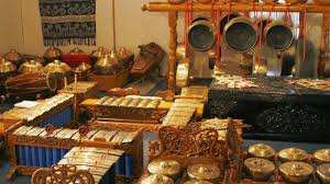 Kempul tandai akses aksen vital pada tiap kalimat lagu atau gending. Gamelan Tribunnewswiki Com Mobile