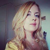 Nina Hardin's Instagram, Twitter & Facebook