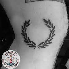 Simon is professional, knowledgeable and has an excellent bedside manor. Champion Tattoo Championtattoo Champion Tattoo Kneetattoo Blackoutline Oldschool Oldschooltattoo Dublintattoo Tattoo Tattoo Dublin Knee Tattoo Tattoos