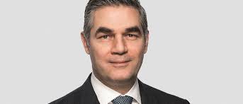 Gemeinsam essen erleuchtet“