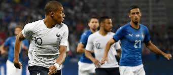 Football Les Bleus Assurent Contre La Squadra Le Point