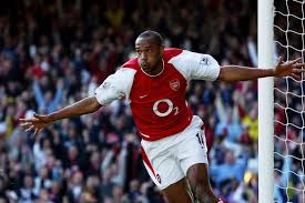 The actor, 37, beamed and held hands with his new ladylove as they walked through. Ray Parlour Names The Best Arsenal Player He Played With And It S Not Thierry Henry Football London