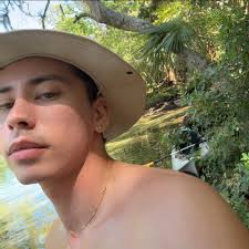 Can someone teach me how to kill helwyr. Never killed solo