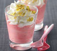La Mousse De Framboise Et Chantilly Aux Pistaches Un Delice Au Dessert Recette Recette Recettes De Cuisine Recette Dessert