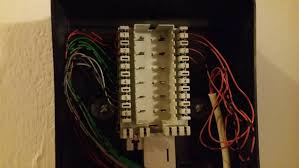 Das kabel von der post kommt im keller an und geht in eine tae nff dose. Speedport Dsl Led Blinkt Nur Nach Freischaltung Tae Falsch Verdrahtet Internet Telefon Installation