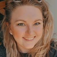 Cassandra Muir's Instagram, Twitter & Facebook