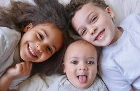 Hello guys I have a maternity shoot tomorrow with mom and daughter can you  guys share some poses you have done? And possibly any tips you may have?  Thank you.