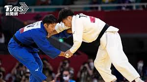 楊勇緯昨天在東京奧運柔道賽上，輸給日本選手高藤直壽拿下銀牌飲恨，在場上落下男兒淚。雖然沒有如期奪金，但楊勇緯因為外型俊俏帥氣被稱為「柔道男神」，在奧運一戰上圈粉無數，尤其是日本、台灣粉絲，ig 追蹤人數從僅 1 萬多人飆升到 14 萬，並成為推特熱搜關鍵字，許多日本粉絲留言甜. Cpemytyw1n 0m