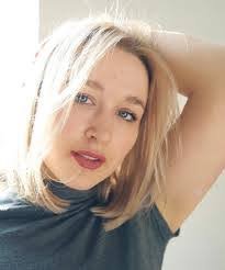 Katie Holliman's Instagram, Twitter & Facebook