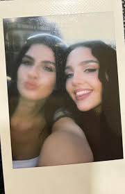 Hi! My name is Lauren, and I am looking for one more girl to join our  4-bedroom, 2-bath Apartment for the 25-26 school year! The apartment  complex is called The Pointe and