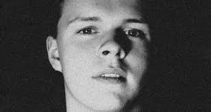 Freddy Muller's Instagram, Twitter & Facebook