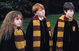 Em 'harry potter e o cálice de fogo', harry, rony e hermione entram de vez na adolescência. Harry Potter E A Pedra Filosofal Livro Vs Filme The Golden Take
