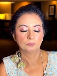 Highlighting her grace and beauty