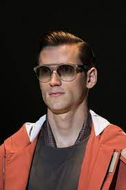Oakley Sunglasses 80 Off 25 Hottest Men S Glasses Trends Coming In 2019 Published In Pouted Online Magazine Glasses Sunglasses Are Among The Important Ac