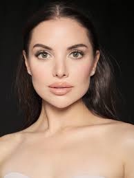 Hi guys i am a model, I'm 5' 1 and I'm a size 0. I love doing photo shoot  and my time is super flexible! Here are some of my favorites! I