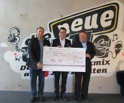 Musterscheck für spendenübergabe kostenlos / scheck vektor. 3 000 Euro Spende Fur Die Stiftung Aufwind Efa Gmbh