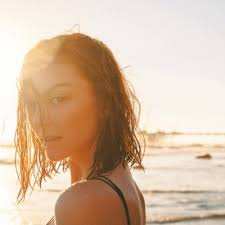 Emily Coutts (@couttsemily)