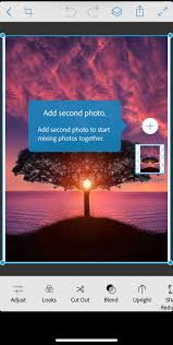 If each photo was a 10 mb photo then you could hold 800 photos, if they were taken with the iphone and each was 2 mb then you could have 4,000 photos. 3 Easy Ways To Put 2 Pictures Side By Side On Iphone Ipad