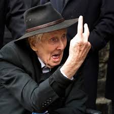 Ronnie Biggs, notorious participant in Britain's Great Train Robbery, dies  at 84