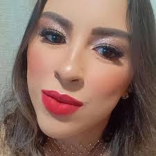 Alice Duarte's Instagram, Twitter & Facebook