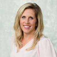 Linda Bolla's Instagram, Twitter & Facebook