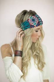 Frauenfrisuren hochzeitsfrisur haarband langes haar. Das Haarband Und Sein Madchenhafter Charme Archzine Net