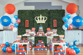 From red, white, and blue streamers to british flag banners and royal guard props, your guests will be in awe of the fun. First Birthday Party Bebegroup Blog