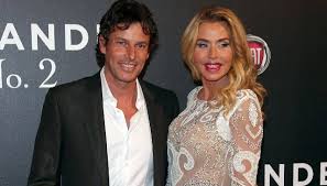 «non è possibile.» simona ventura col fidanzato giovanni terzi e i figli caterina e giulio (diva e donna). Patrick Baldassari Eta Lavoro E Vita Privata