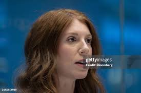 29 Photos & High Res Pictures