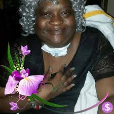 Shantae Smith's Instagram, Twitter & Facebook