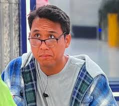 Please do not read if you do not want spoilers. Thank you. #bb26 *Feeds are  still down Chelsie tells Kimo she just had an elevated conversation with  Angela. Chelsie tells Kimo that