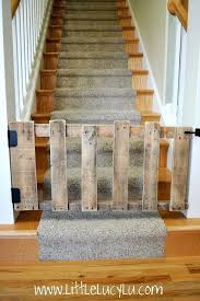 Little Lucy Lu Diy Pallet Baby Gate Pallet Diy Baby Gates Home Diy